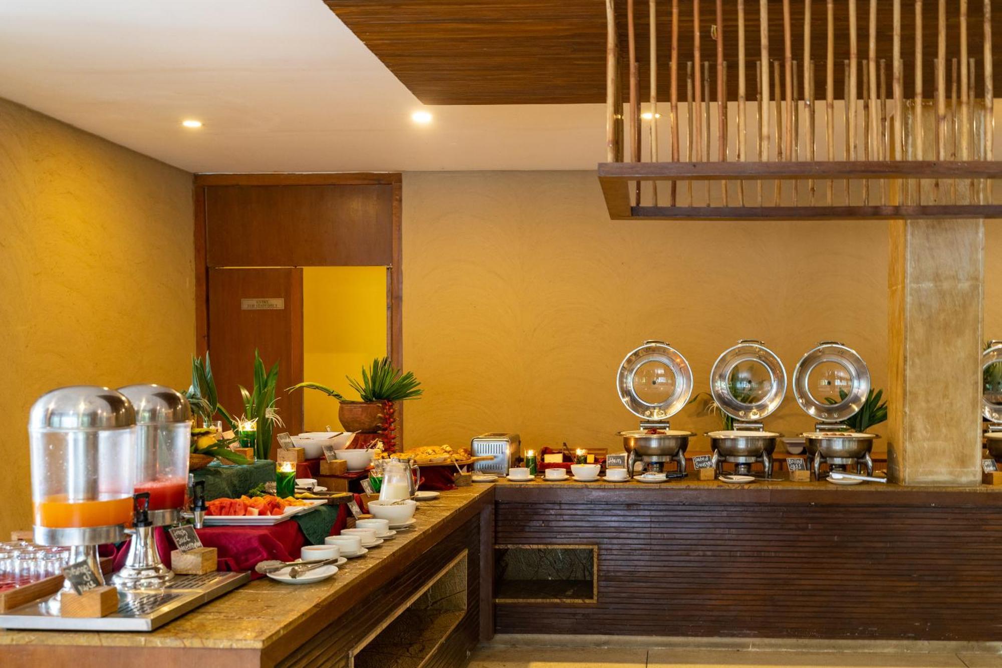 Kasara Chitwan Hotel Patlahara Kültér fotó